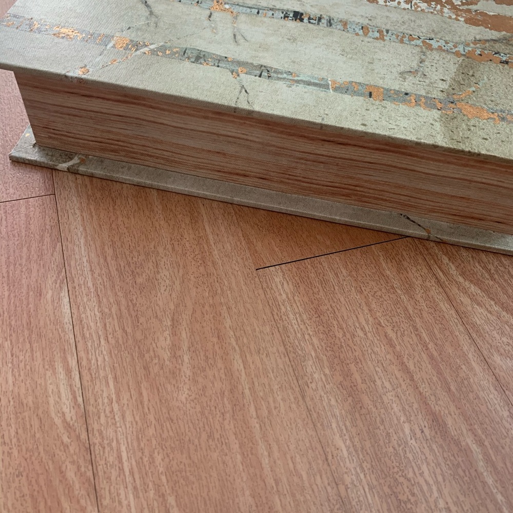 Decor Box - Picture 2 of 4